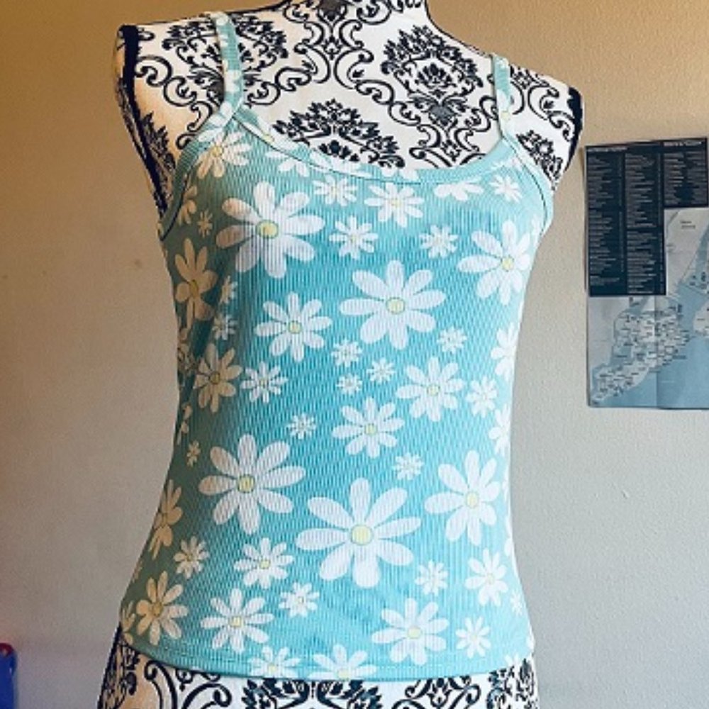NWT mint green daisy pattern spaghetti strap top